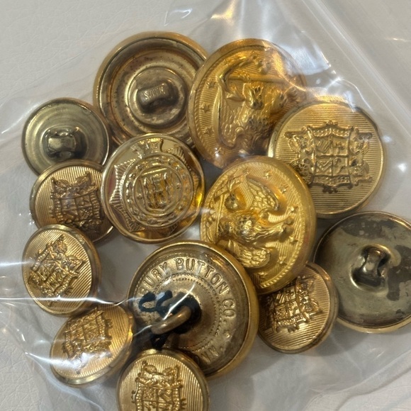 Vintage buttons 13 - Picture 6 of 6